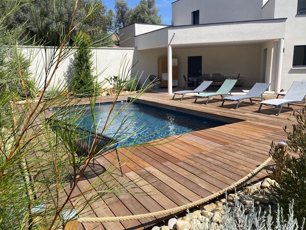 Piscine extérieure, piscine chauffée