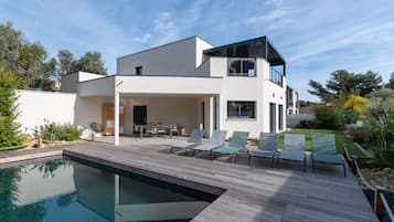 Piscine extérieure, piscine chauffée