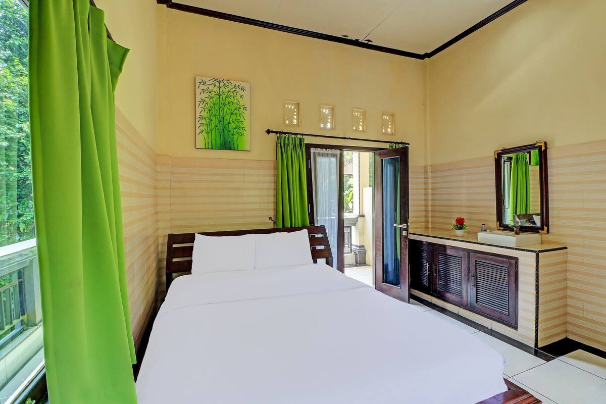Suite Deluxe | Escritorio, espacio para trabajar con laptop y wifi gratis
