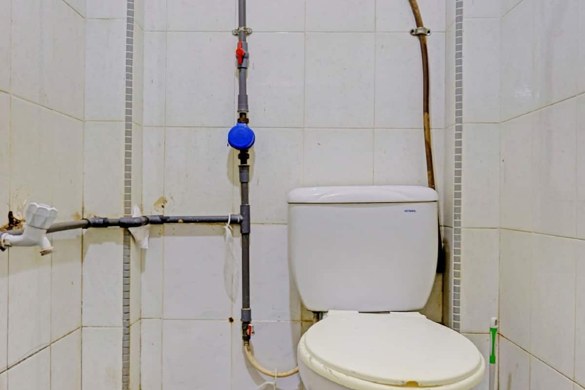 double room | bathroom | shower, towels