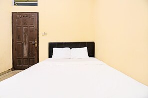 Double Room | Desk, free WiFi, bed sheets - Hotel O Ririn Homestay (Batam)