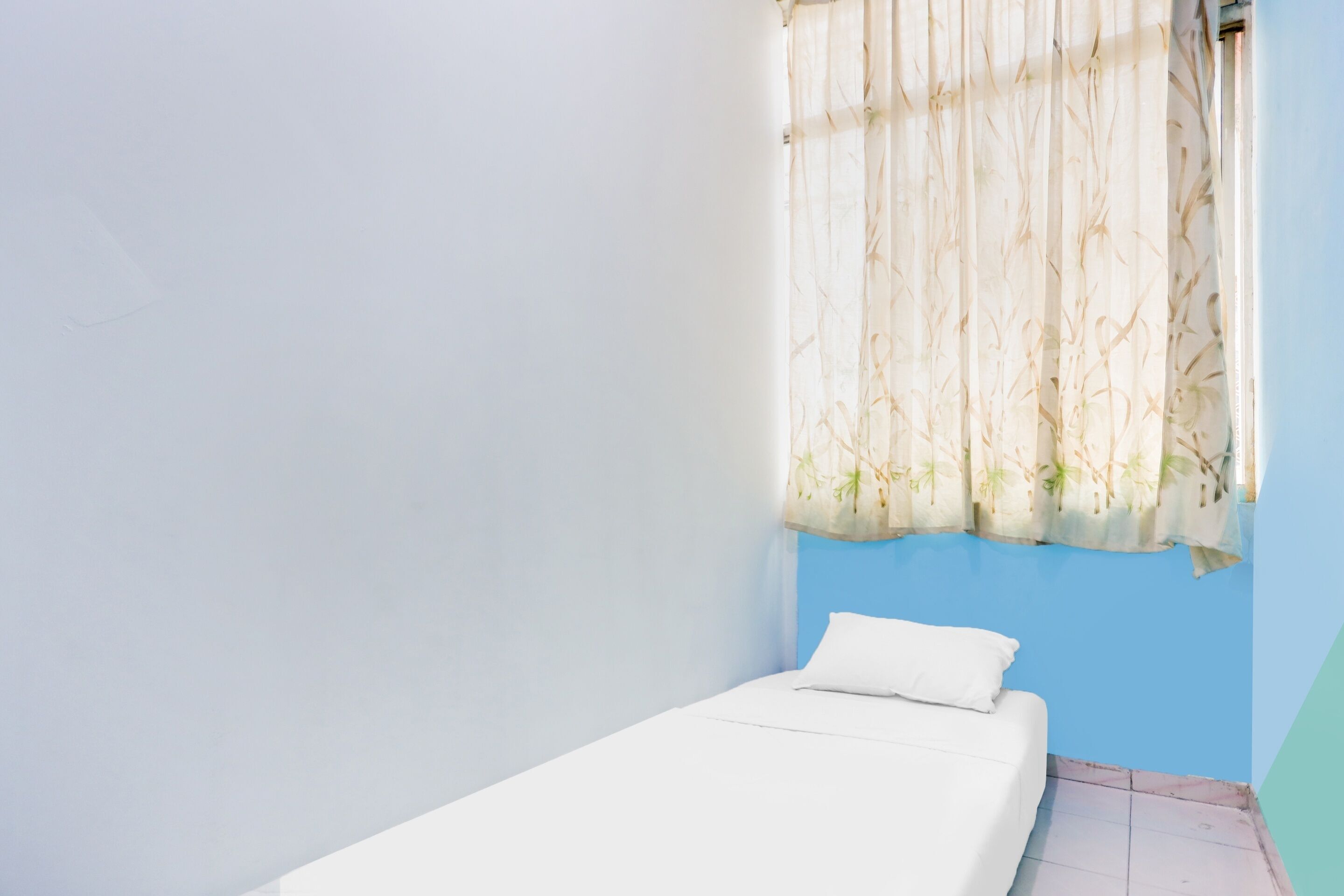 Bureau, Wi-Fi gratuit, draps fournis
