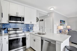 Fridge, microwave, oven, stovetop - Romar Lakes 202A ~ Outdoor Pool, Beach Access + $400 in FREE Activities Daily ~ Zoo/Parasail + More (Orange Beach)