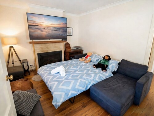 Luxury Mt Buller Ski Chalet • Fireplace •Sleeps 14