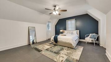 3 makuuhuonetta, silitysrauta/-lauta