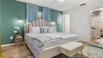 3 bedrooms, iron/ironing board, WiFi, bed sheets