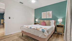 3 bedrooms, iron/ironing board, WiFi, bed sheets