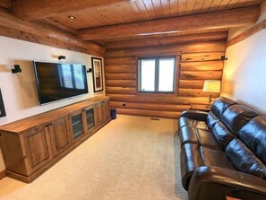 TV, fireplace, offices