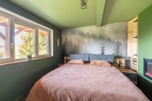 3 bedrooms, desk, free WiFi - Forestside Escape near Lake (La Roche-en-Ardenne)