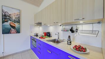 Family Chalet, 1 Bedroom, Mountainside (Ca' Mia Panoramica) | Private kitchen | Fridge, microwave, oven, stovetop