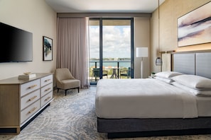 Premium bedding, pillowtop beds, in-room safe, desk