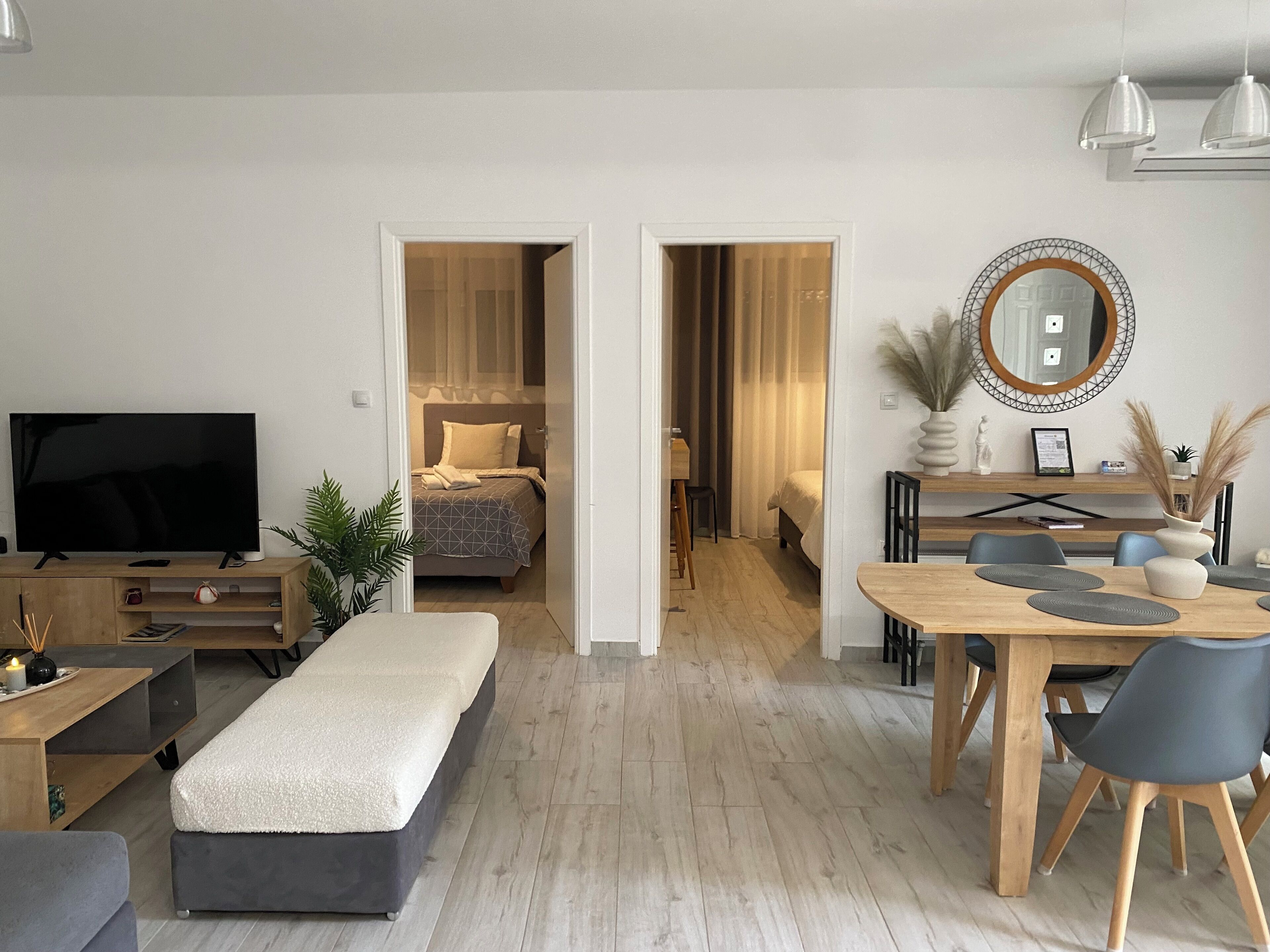 2 slaapkamers, een bureau, geluiddichte muren