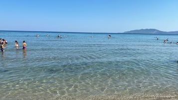 Beach nearby, beach towels