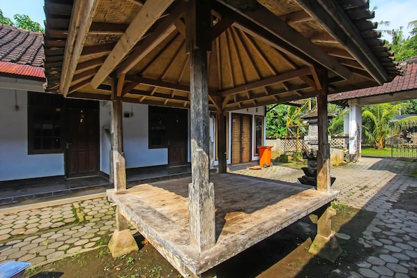 Reception - OYO 92308 Kos Duduk (Janapria)