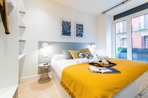 2 slaapkamers, een strijkplank/strijkijzer, gratis wifi, beddengoed