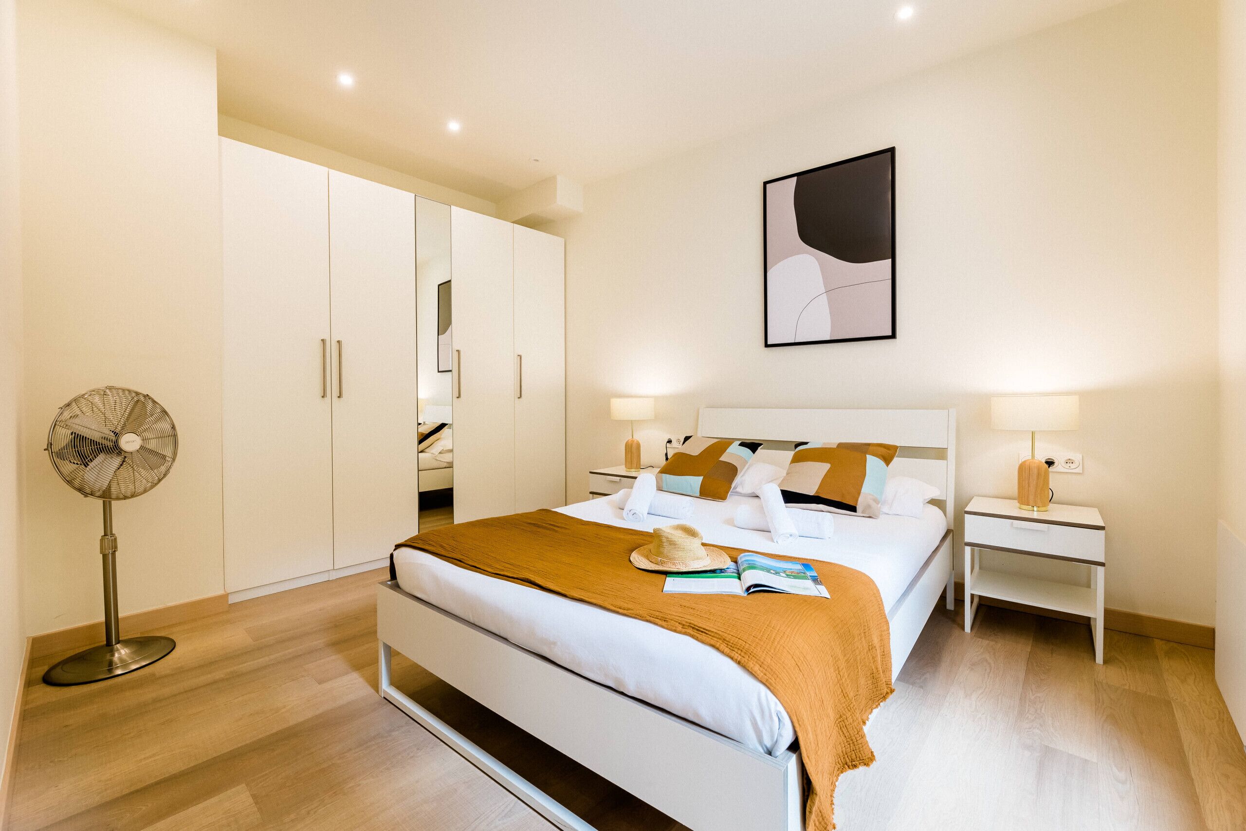2 habitaciones, tabla de planchar con plancha y wifi gratis 
