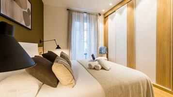 3 bedrooms, iron/ironing board, free WiFi, bed sheets