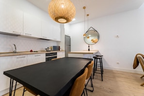 Fridge, microwave, oven, dishwasher