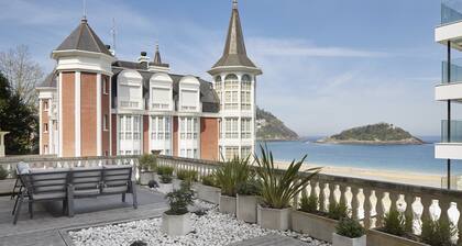 MIRACONCHA TERRACE: Luxury Apartment 6 PAX. Huge terrace with sea views
