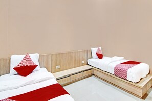 Kahden hengen deluxe-huone (kaksi sänkyä) | Ilmainen Wi-Fi, vuodevaatteet