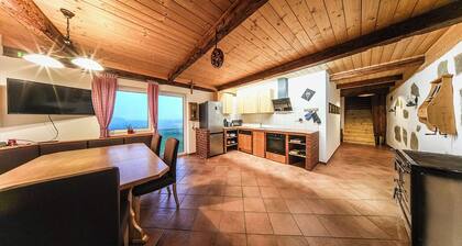 Traditional square farm In a quiet, natural location with a great atmosphere!