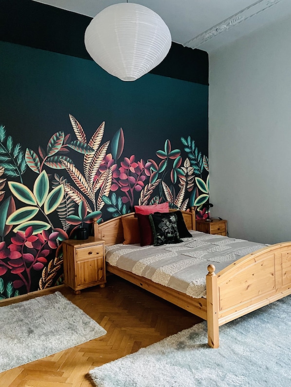 1 bedroom, iron/ironing board, travel crib, WiFi