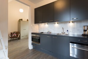 Mikrowelle, Ofen, Herdplatte, Geschirrspüler