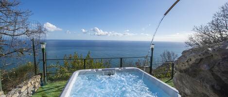 室外 SPA 浴池