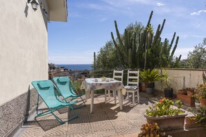 Vila básica | Terraço/pátio