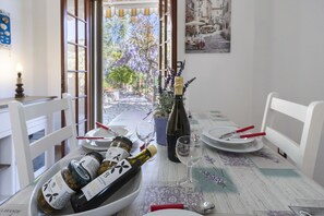 Basic-Villa | Esszimmer