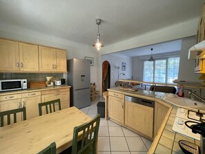 Fridge, oven, stovetop, dishwasher - Charming Landes-style villa for 6 with large garden - Capbreton (Capbreton)