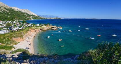 Lovely Holiday Home By The Sea