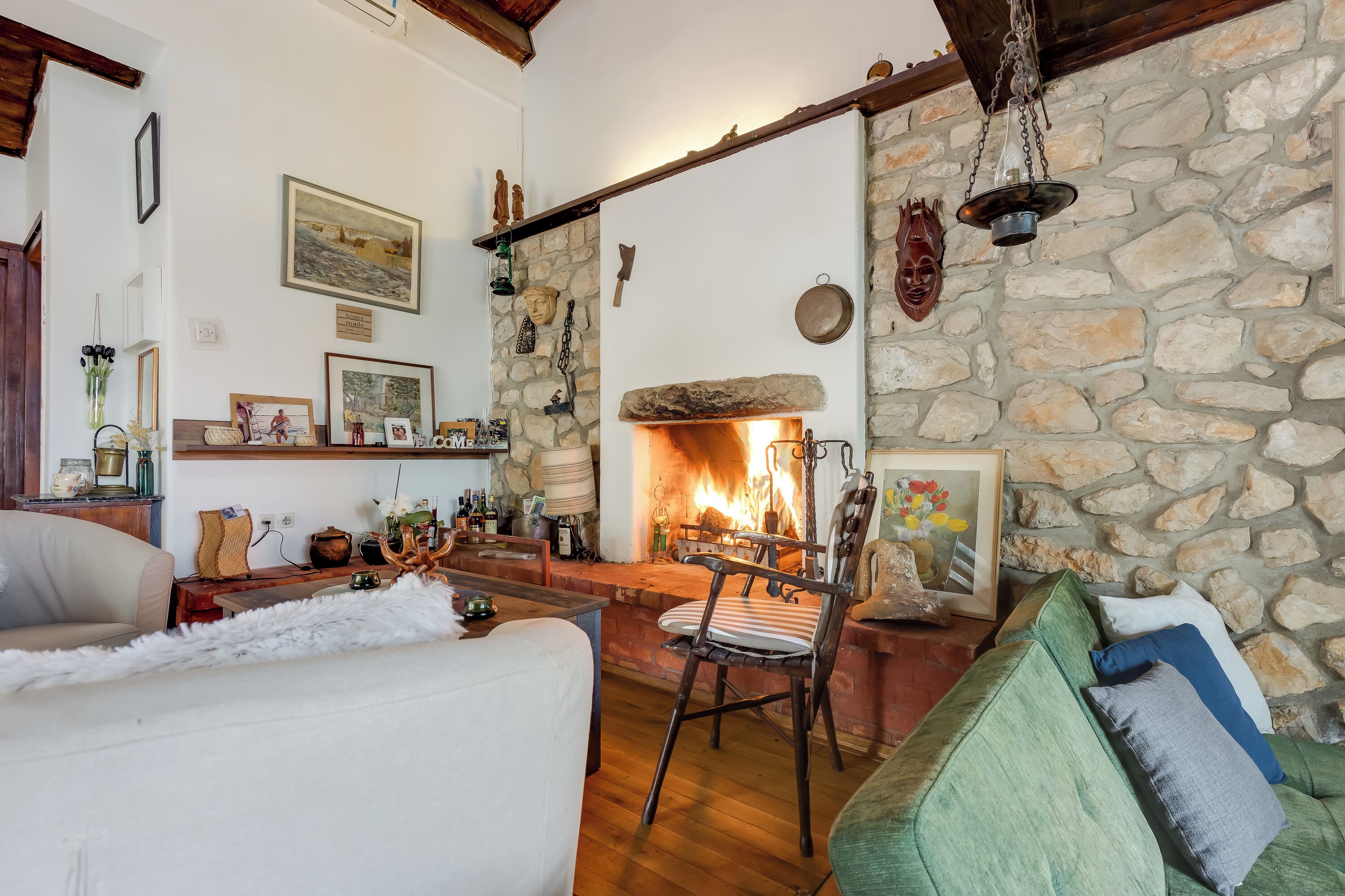 Family House, Multiple Bedrooms, Sea Facing (Lovely Holiday Home By The Sea) | Living area | TV, fireplace