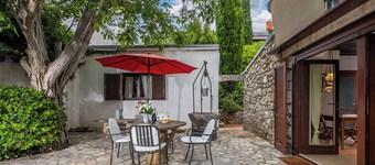 Lovely Holiday Home By The Sea