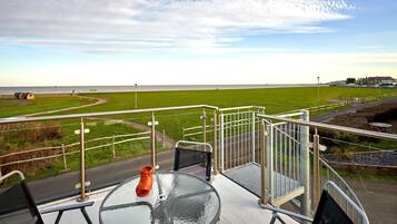 Tempat makan outdoor