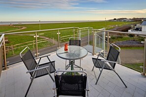 Property grounds - 2BD Seafront Lodge Amazing Views in Kent (Whitstable)