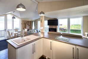 House (2 Bedrooms) | Private kitchen - 2BD Seafront Lodge Amazing Views in Kent (Whitstable)