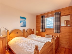4 chambres, accès au Wi-Fi (inclus), literie fournie
