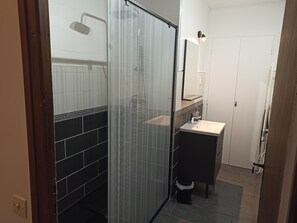 Dusche, Haartrockner