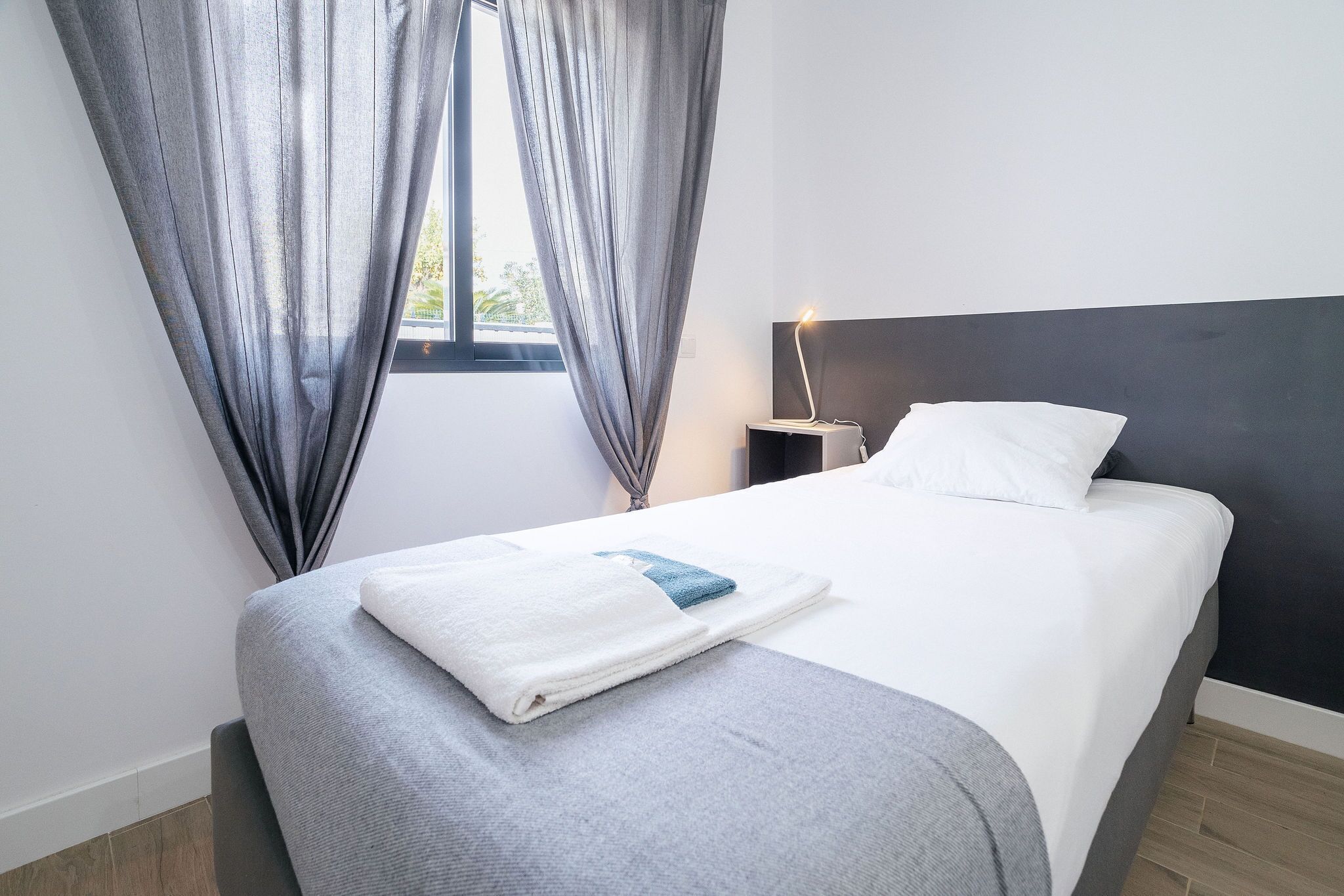 Photo - Oura Villa V2 Flores