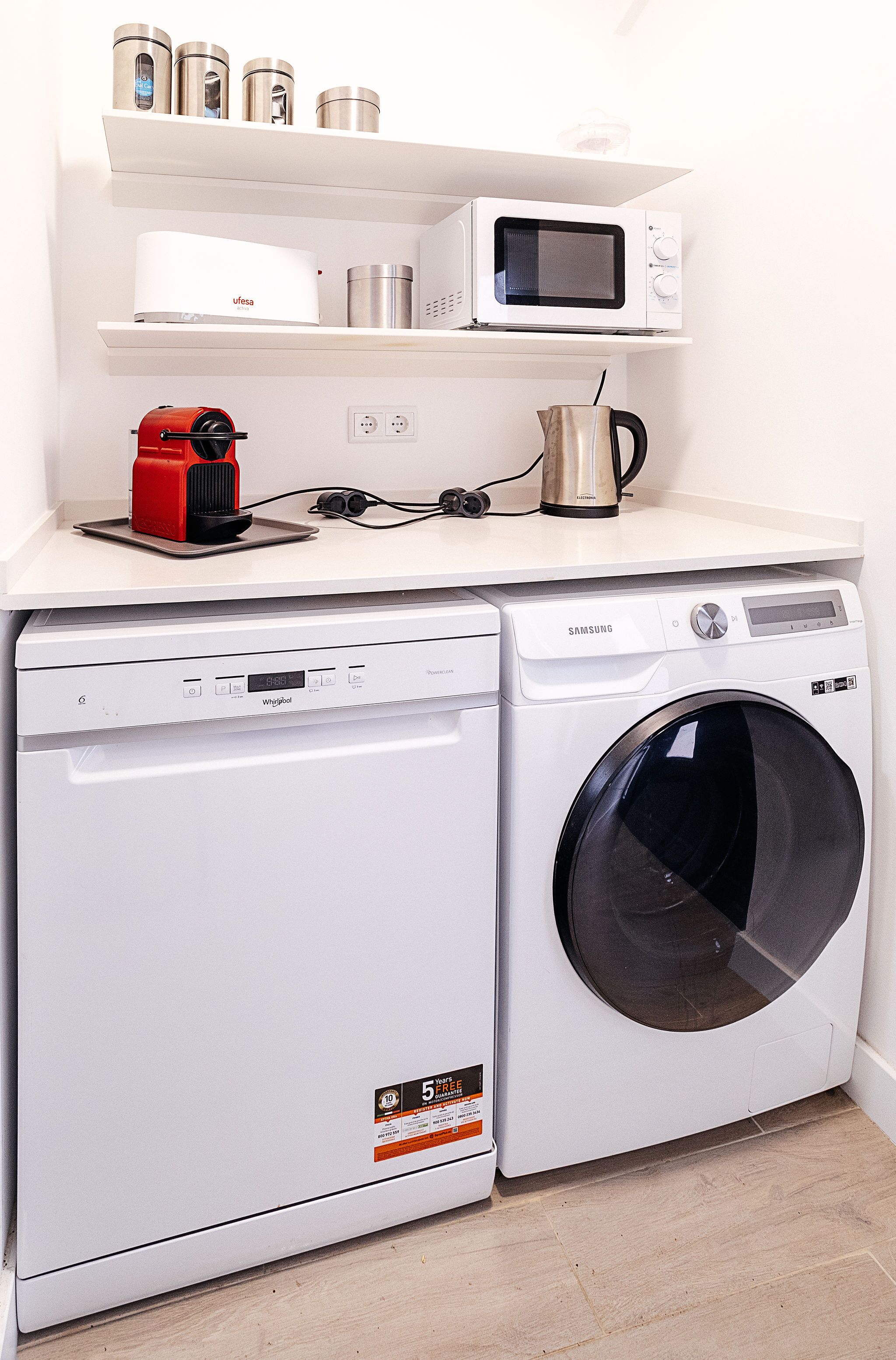 Photo - Oura Villa V2 Flores