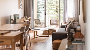 Smart TV - Seaspray 4 - Roof top viewing of the ocean - Plus BBQ (Yamba)