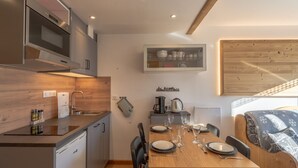 Coffee/tea maker, fridge, microwave, dishwasher - Renovated apartment near slopes with wifi (Val Thorens)