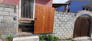 Exterior detail - S'Archittu al Rosmarino: 3 rooms 2 bathrooms for 6 (S'Archittu)