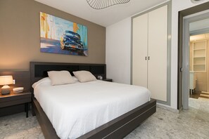 2 soveværelser, strygejern/strygebræt, sengetøj