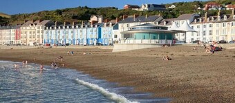 Forester's Retreat Glamping - Dinas View