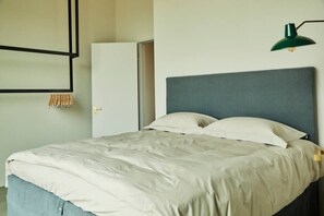 1 habitación, tabla de planchar con plancha, cuna de viaje y wifi 