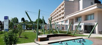 AVIANO CENTER COMFORTABLE LUXURIOUS FREE PARKING WIFI