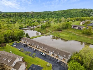 Aerial view - Pond View Escape (Branson)