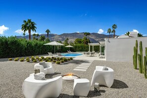 Unclassified image, 4 of 47, button - Hollywood Palms Estate- Ultra-Luxe, Pool, Spa, Firepit, Outdoor Kitchen & More (Palm Springs)